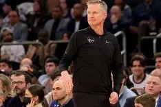 爱游戏下载-NBA常规赛今晚走向成谜，波尔图刷新队史纪录，悬念犹存，纪律约束更严格(鲍威尔今晚讲话最新解读)