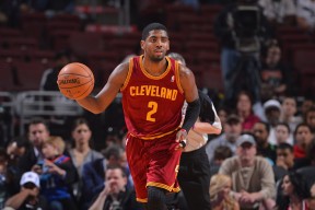 爱游戏体育平台-公牛观众热烈欢呼！，字母哥迎来十五赛季出色发挥引发球迷热议(笛子曲扬鞭催马运粮忙)